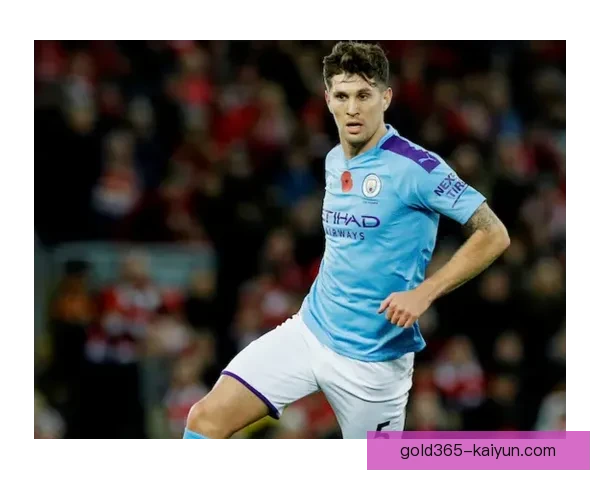 格里马尔多防守阅读能力持续提升，值得关注他在后防线的表现。