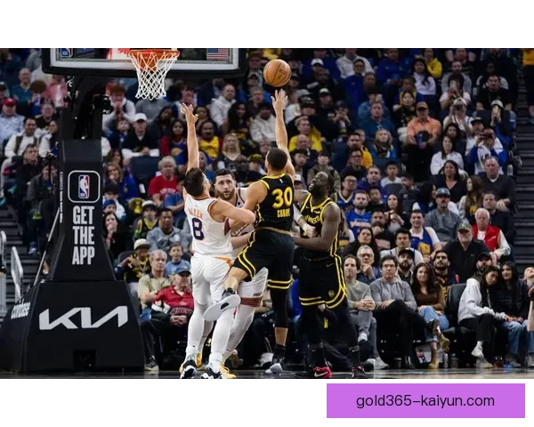 赖斯职业生涯亮点持续引发关注，年轻球员展现了出色的竞争力与稳定表现。